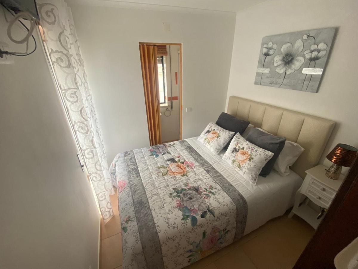 Casa Predio Triplex - Faneca Apartamentos Nazaré Eksteriør billede