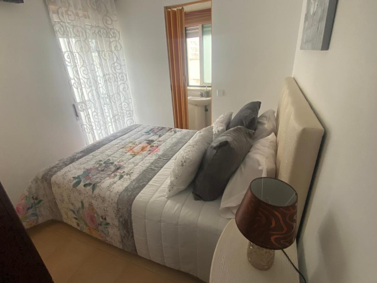 Casa Predio Triplex - Faneca Apartamentos Nazaré Eksteriør billede